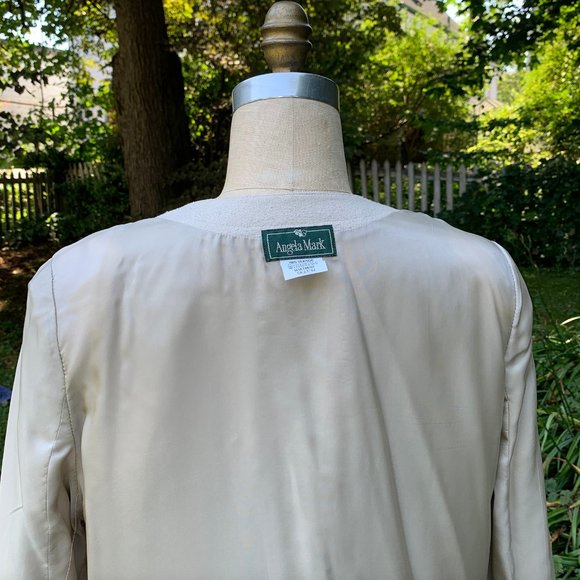 Angela Mark Cream Raw Silk Jacket & Matching Pants - Picture 15 of 16